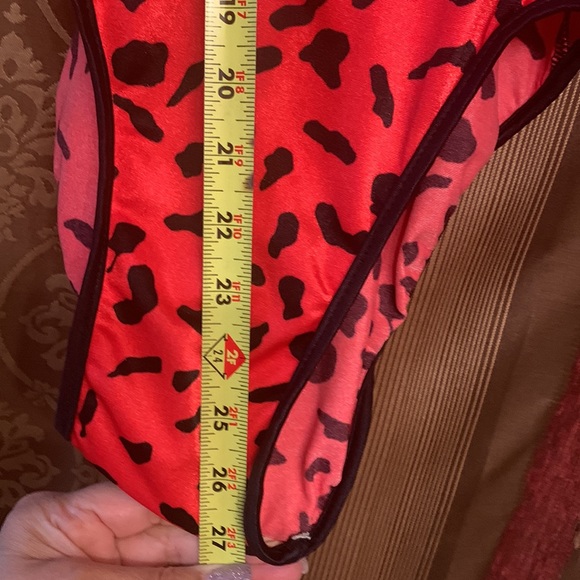 Bathing Suit - Size 8 Red/Black Animal Print- Looks Sharp - Picture 4 of 11